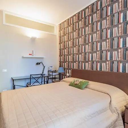 Guesthost - Il Nido Nella Corte - Lovely Flat X3 דירה ברגמו